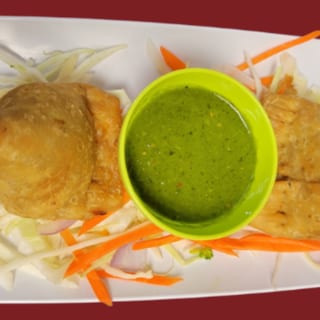 14. Veg Samosa (2pc)